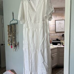Elegant White Lace Dress